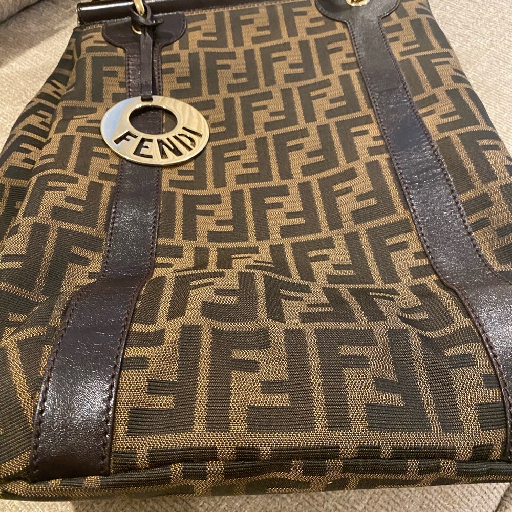 Fendi - Picture 2 of 10